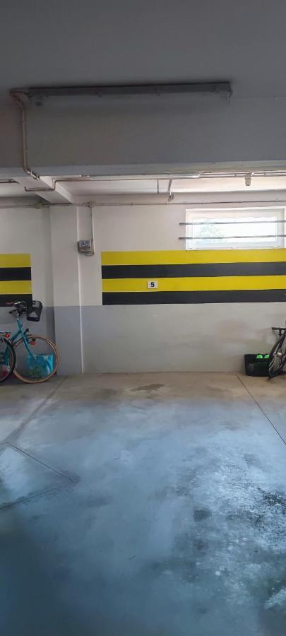 Cosmopolitan Apartament Z Bezplatnym, Prywatnym Parkingiem W Hali Garazowej Stary Toruń Exteriör bild