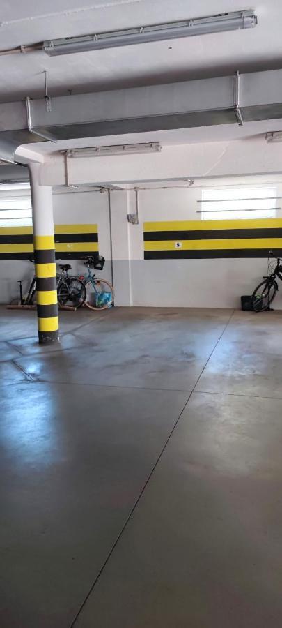 Cosmopolitan Apartament Z Bezplatnym, Prywatnym Parkingiem W Hali Garazowej Stary Toruń Exteriör bild